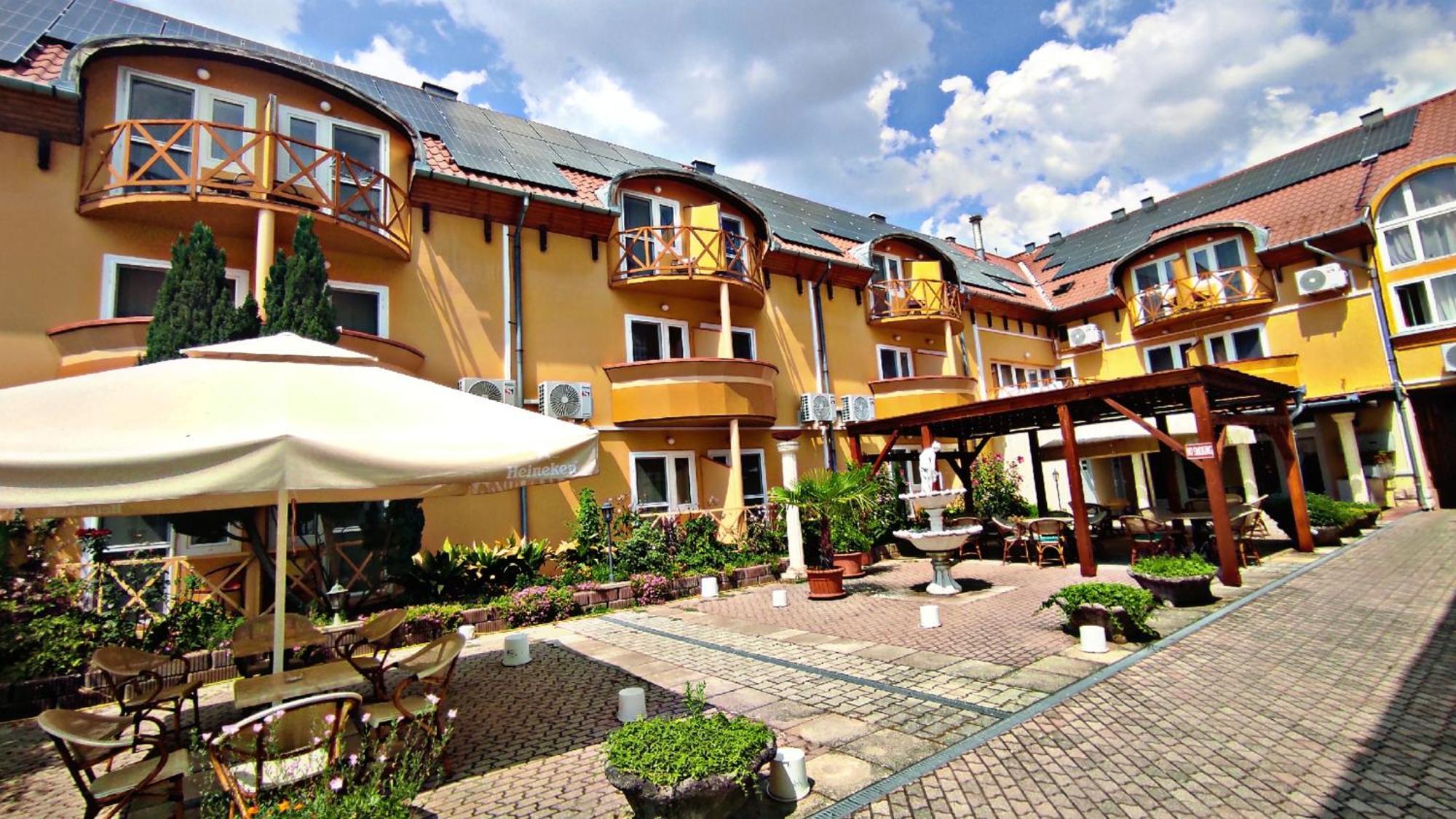Átrium Hotel Harkány Exterior foto